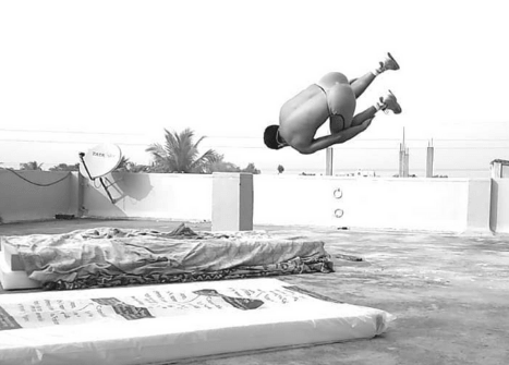 Indian Parkour Athlete Wears Men's Leggings For The First Time