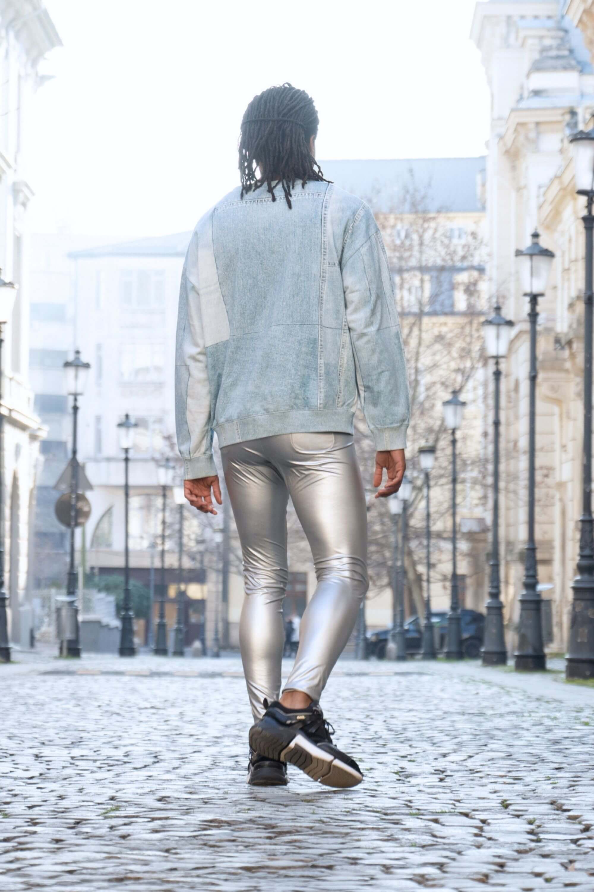 Man wearing Oslo Faux Leather Leggings in casual style